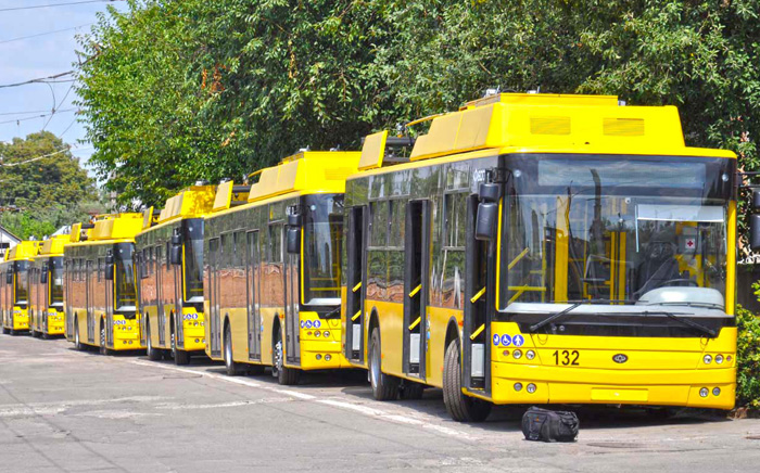 Ці нові &laquo;Богдани&raquo; курсуватимуть головними вулицями Полтави уже у вересні цього року. Фото Миколи Лисогора